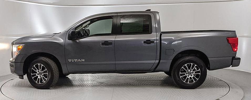 Used 2024 Nissan Titan SV image 2