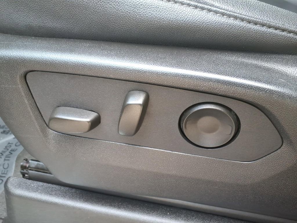 Used 2024 Chevrolet Tahoe LT image 21