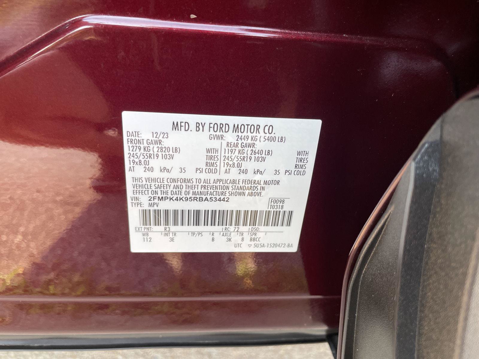 Certified 2024 Ford Edge Titanium AWD/4WD image 31
