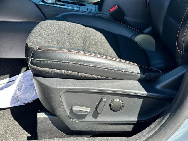 Certified 2025 Ford Escape ST-Line w/ Cold Weather Package AWD/4WD image 18