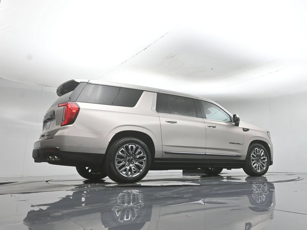 Used 2023 GMC Yukon XL Denali Ultimate AWD/4WD image 56