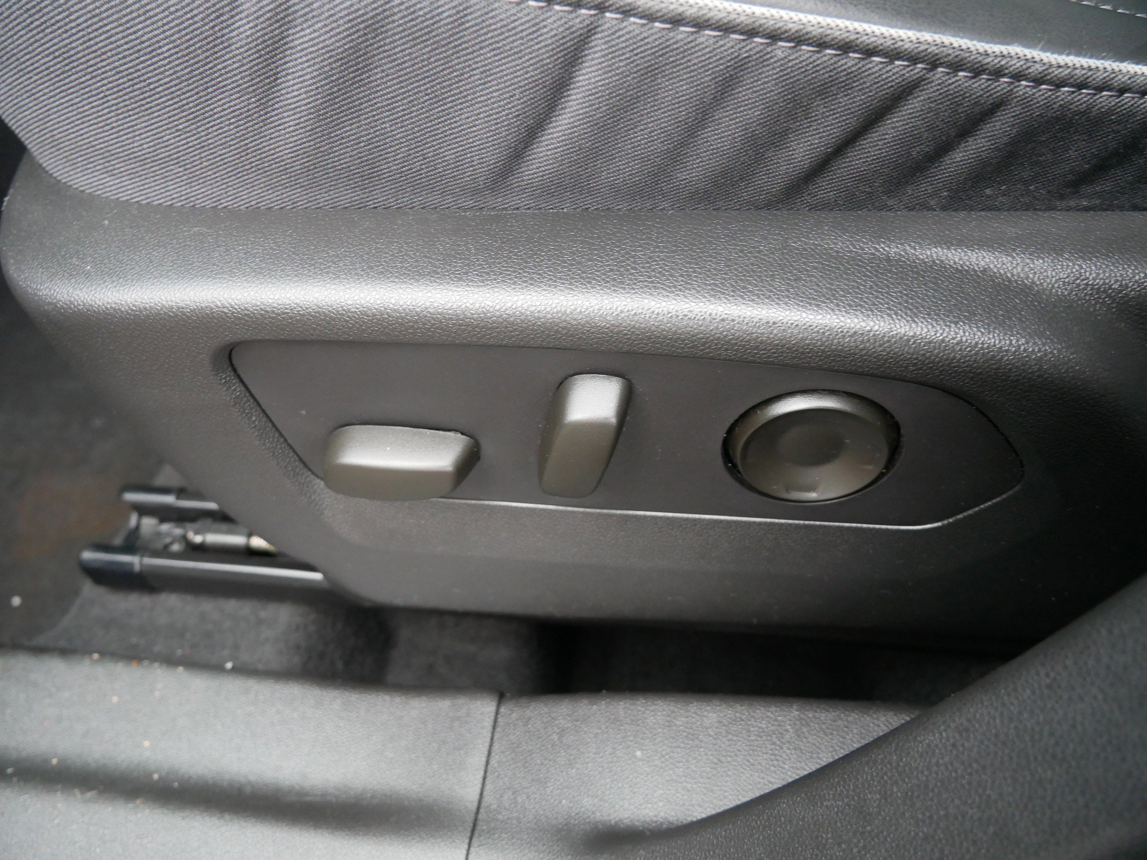 Used 2021 Buick Envision Essence w/ Technology Package I image 19