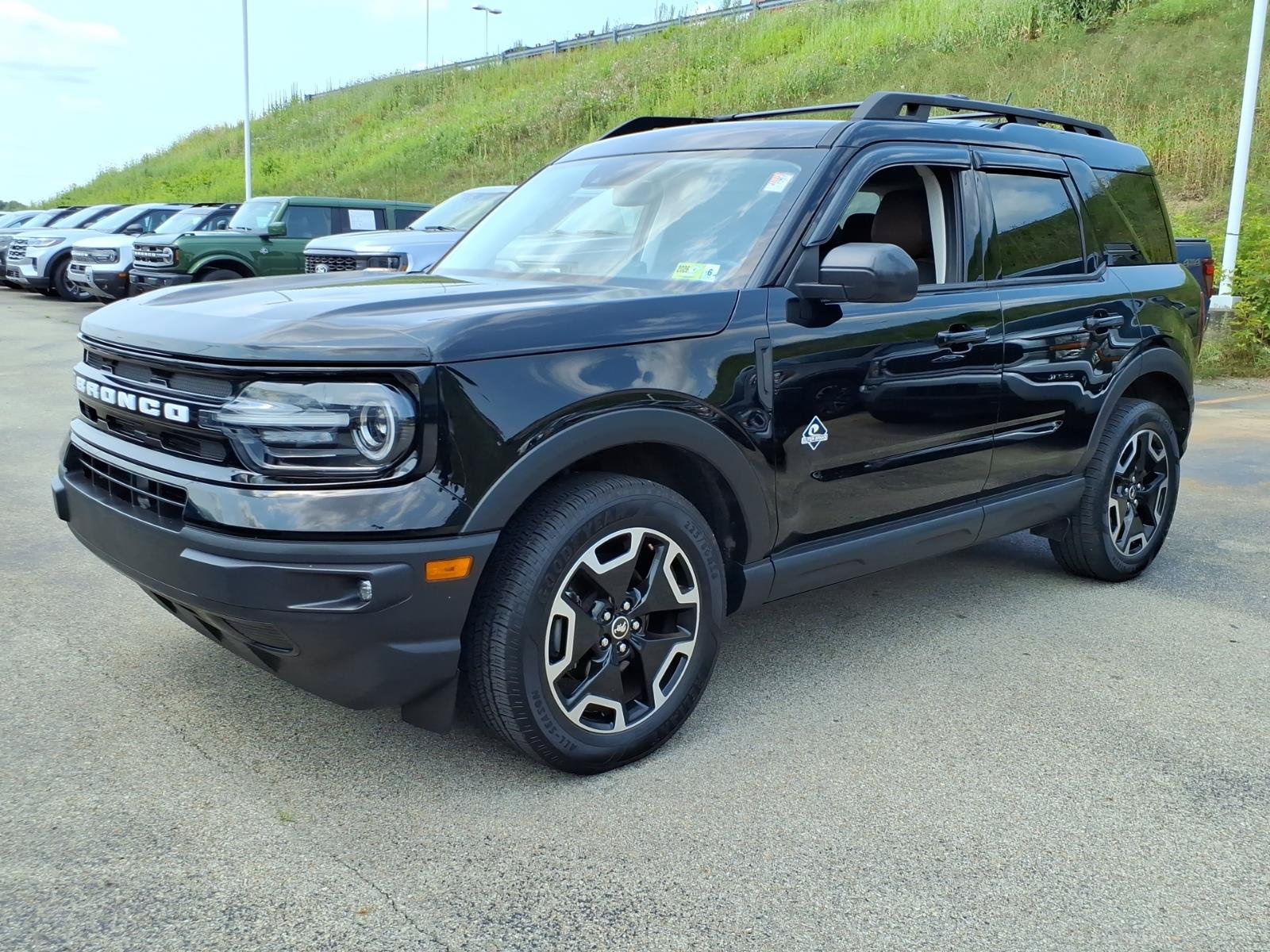Certified 2023 Ford Bronco Sport Outer Banks w/ Tech Package AWD/4WD image 3