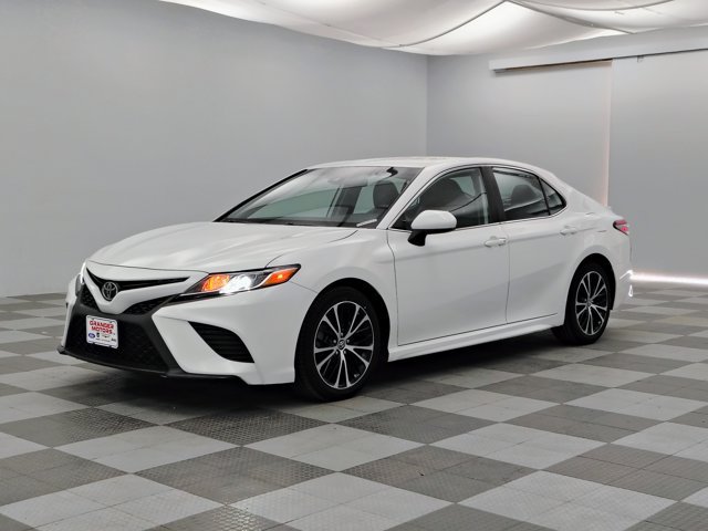 Used 2019 Toyota Camry SE FWD image 5