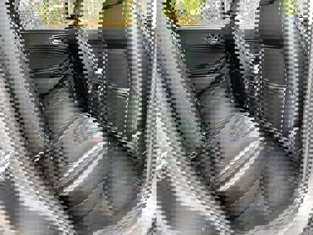 Certified 2024 Ford Edge Titanium image 31