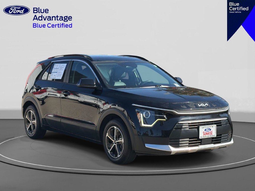 Used 2023 Kia Niro EX FWD image 4