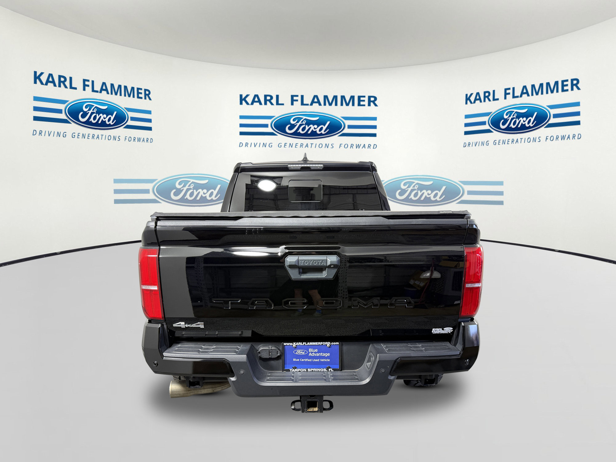 Used 2024 Toyota Tacoma SR5 w/ SR5 Upgrade Package image 4