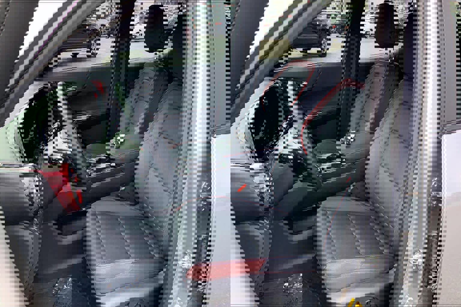 Used 2025 Chevrolet Equinox RS w/ Safety and Technology Package image 10