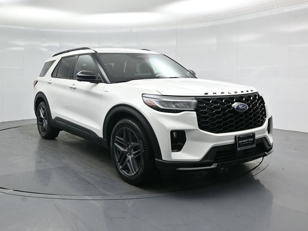 Certified 2025 Ford Explorer ST-Line w/ Premium Package image 60