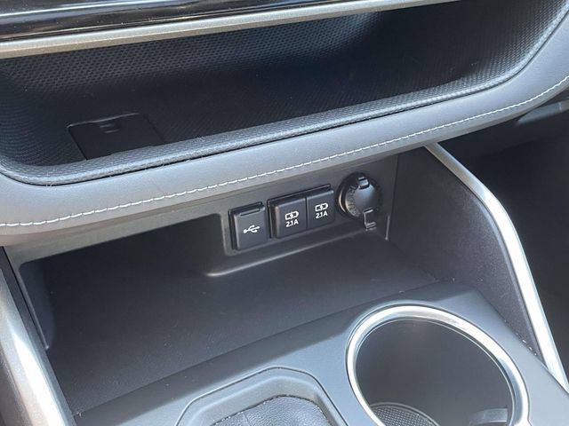 Used 2021 Toyota Highlander XLE AWD/4WD image 34