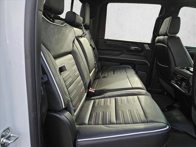 Used 2025 GMC Sierra 2500 AT4X AWD/4WD image 18