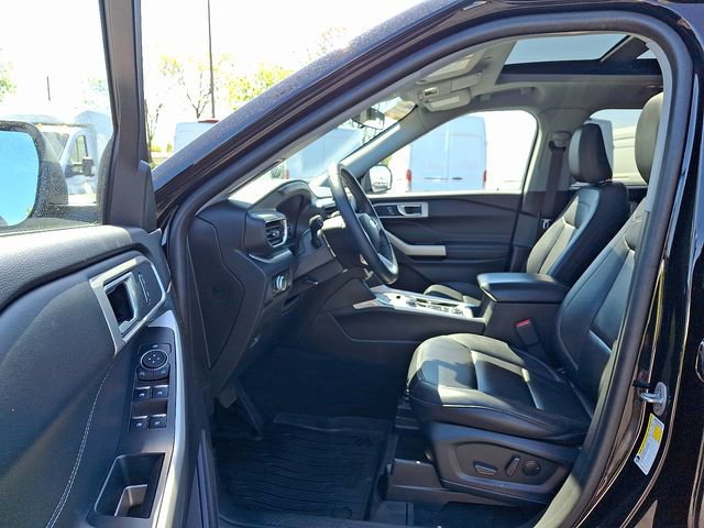 Certified 2023 Ford Explorer XLT w/ Equipment Group 202A AWD/4WD image 14