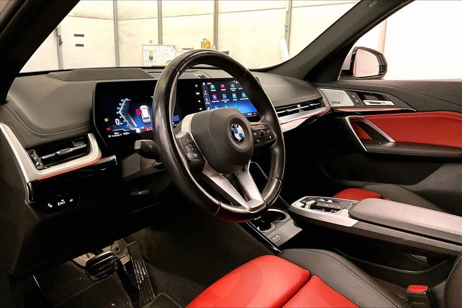 Used 2023 BMW X1 xDrive28i w/ Premium Package image 12