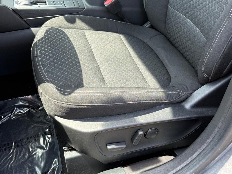 Certified 2023 Ford Escape Active AWD/4WD image 29