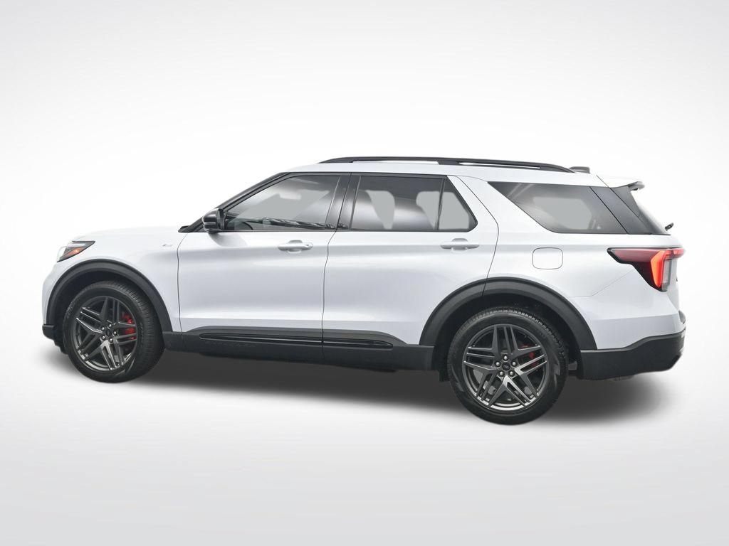 Certified 2026 Ford Explorer ST-Line w/ ST-Line Street Pack RWD image 10