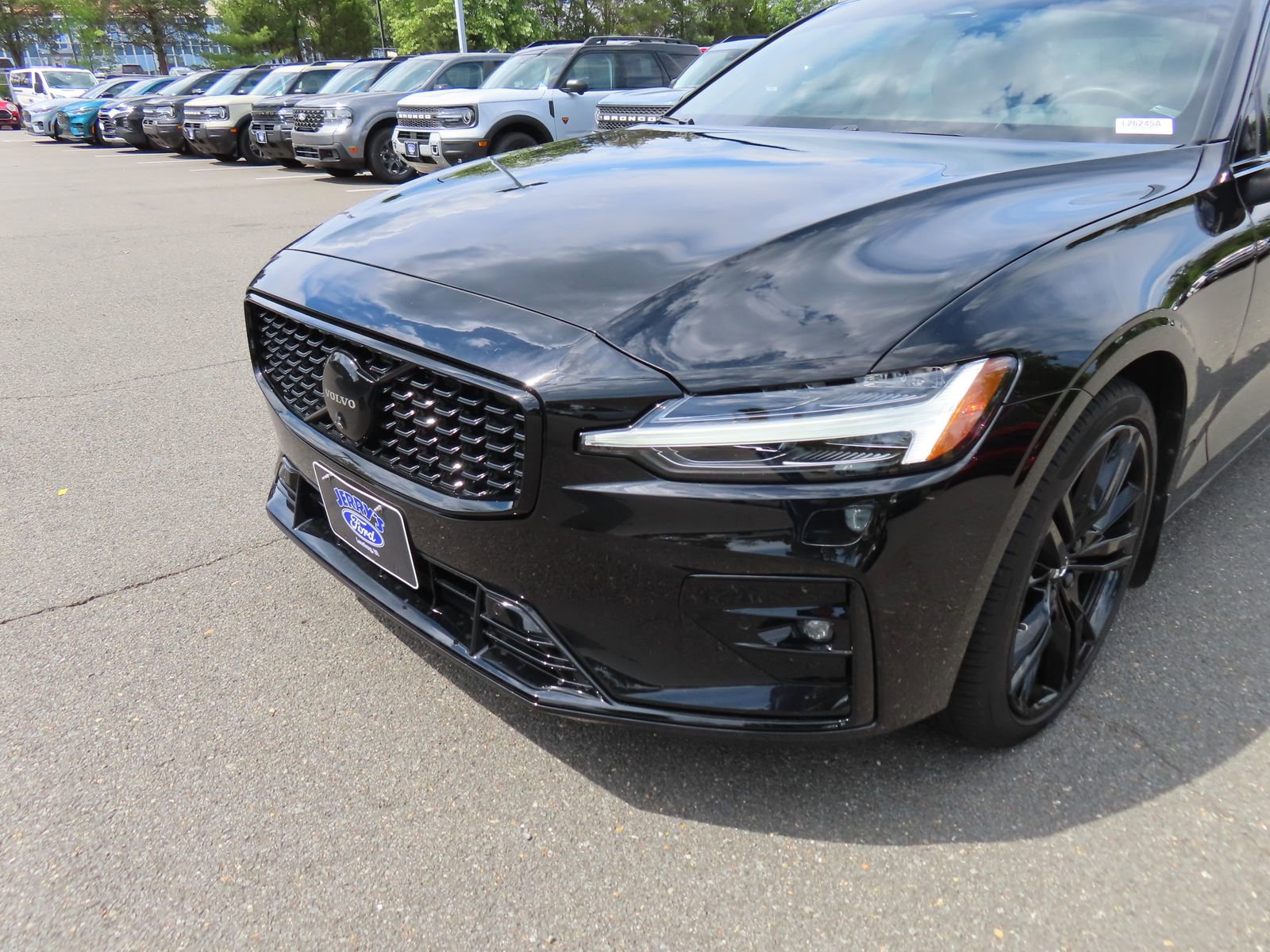 Used 2024 Volvo S60 B5 Plus w/ Climate Package AWD/4WD image 9