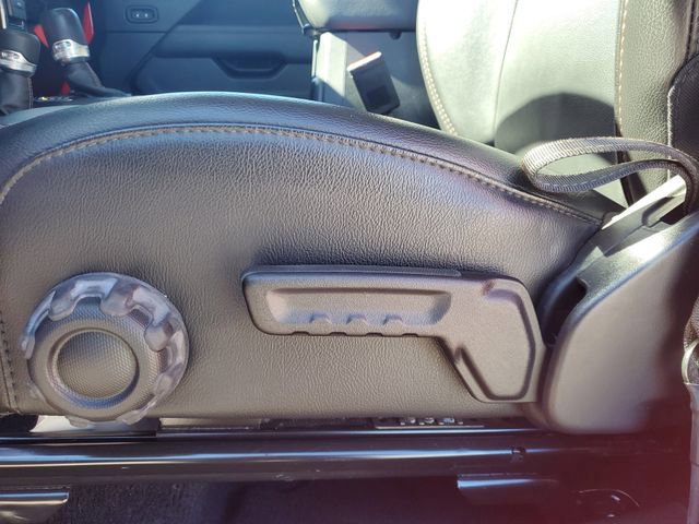 Used 2022 Jeep Wrangler Unlimited Rubicon w/ Trailer Tow Package image 15