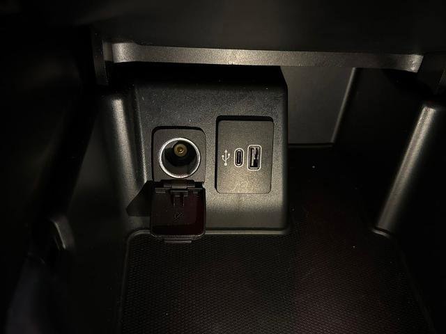 Certified 2025 Ford Explorer ST-Line w/ Premium Package image 29