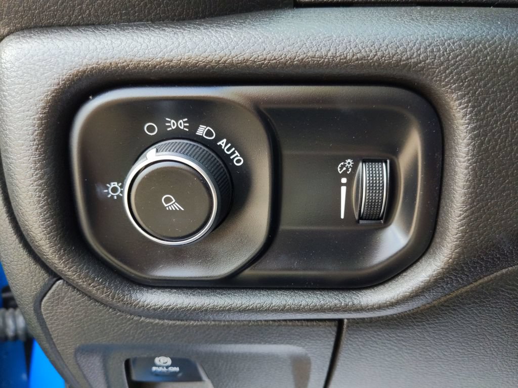 Used 2025 RAM 1500 Tradesman AWD/4WD image 13