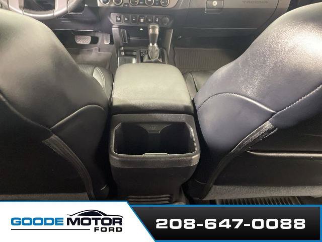 Used 2022 Toyota Tacoma TRD Sport w/ TRD Premium Sport Package AWD/4WD image 21