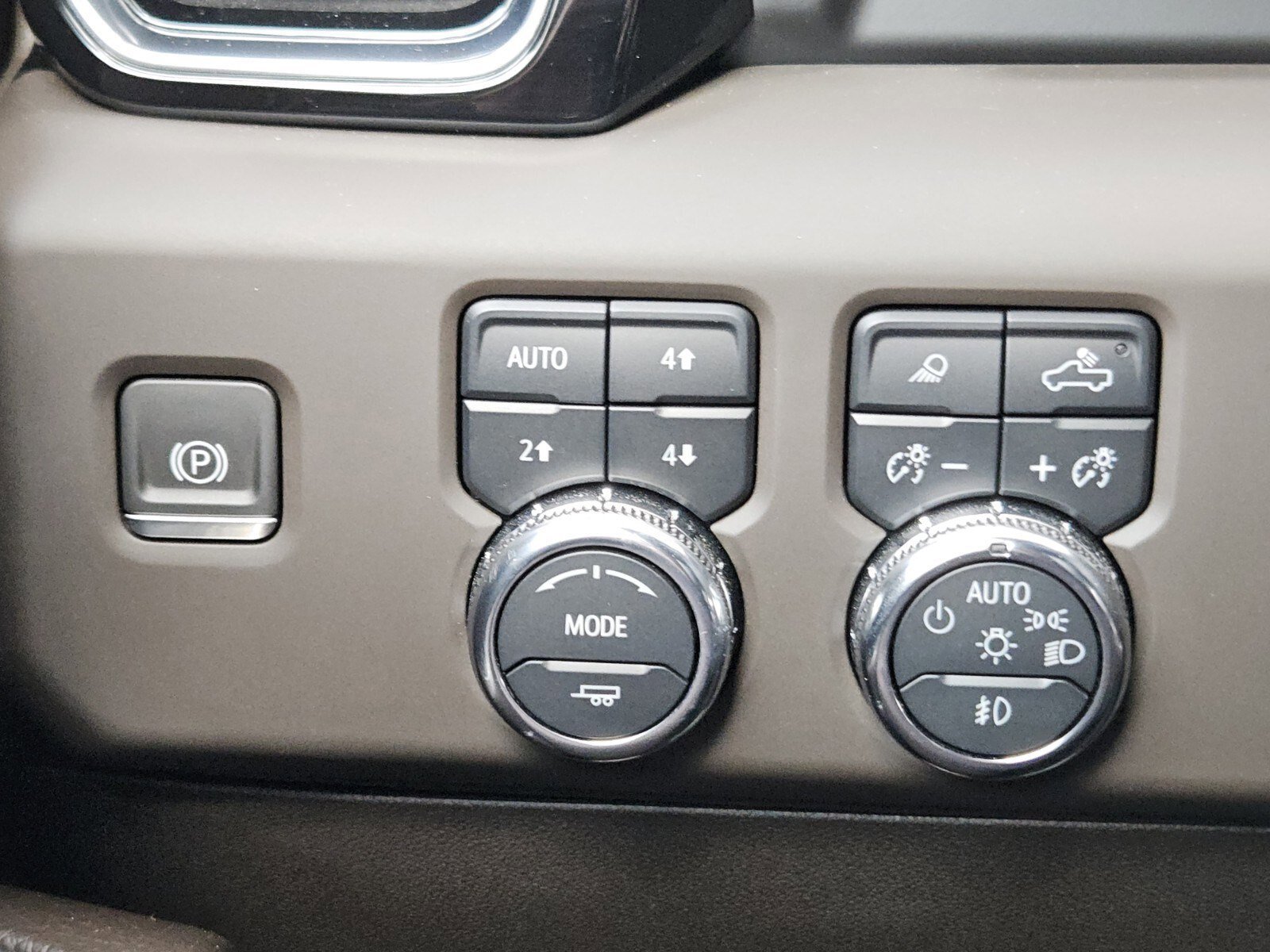 Used 2024 GMC Sierra 2500 Denali w/ Denali Reserve Package image 25