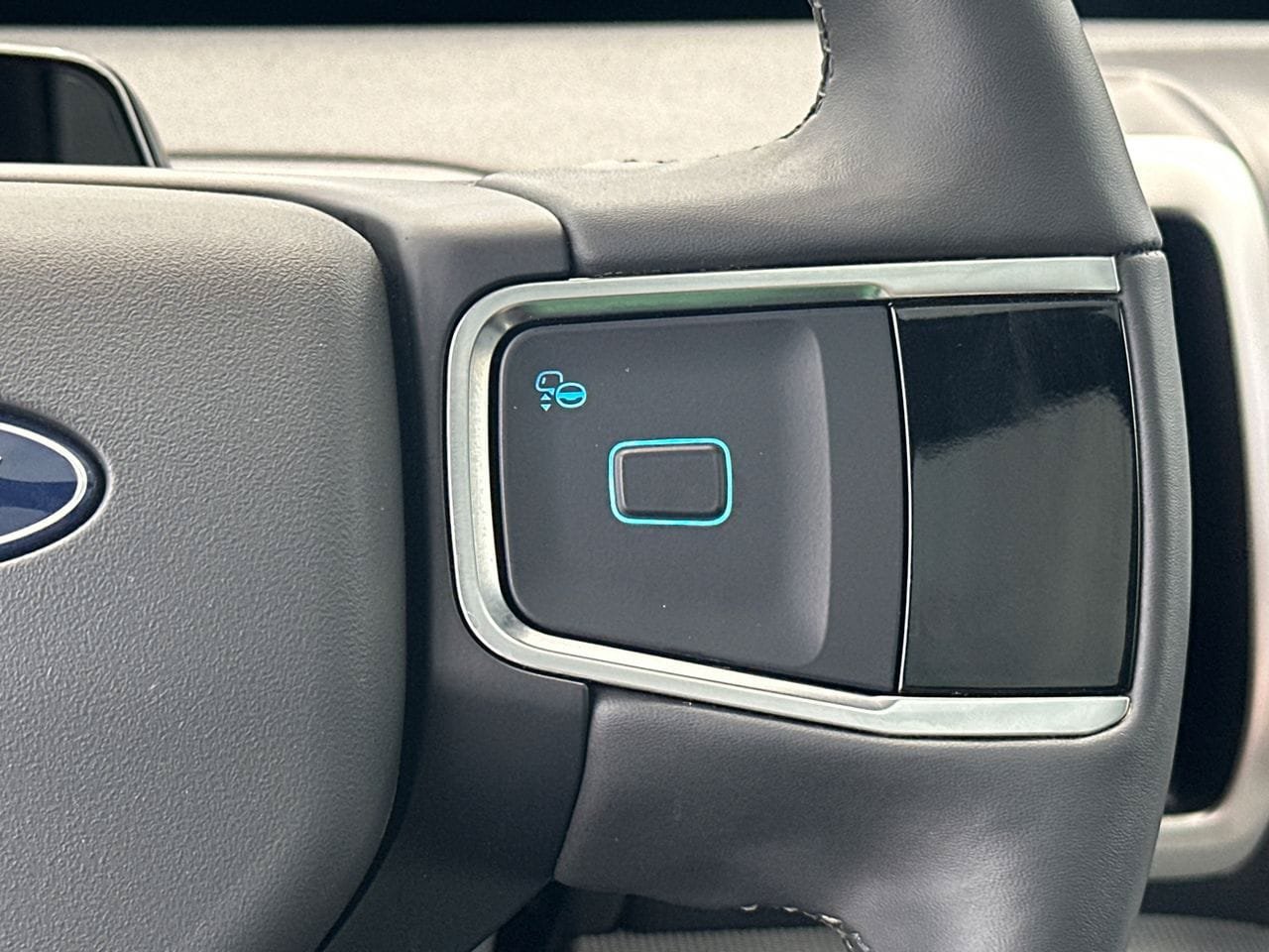 Certified 2025 Ford Expedition Max Active RWD image 28