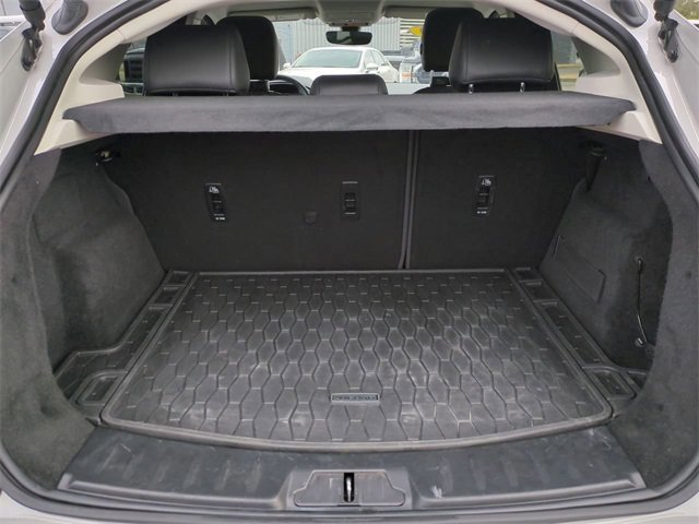 Used 2020 Jaguar E-PACE SE image 13