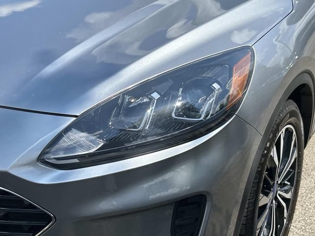 Certified 2022 Ford Escape SE w/ SE Sport Appearance Package FWD image 9
