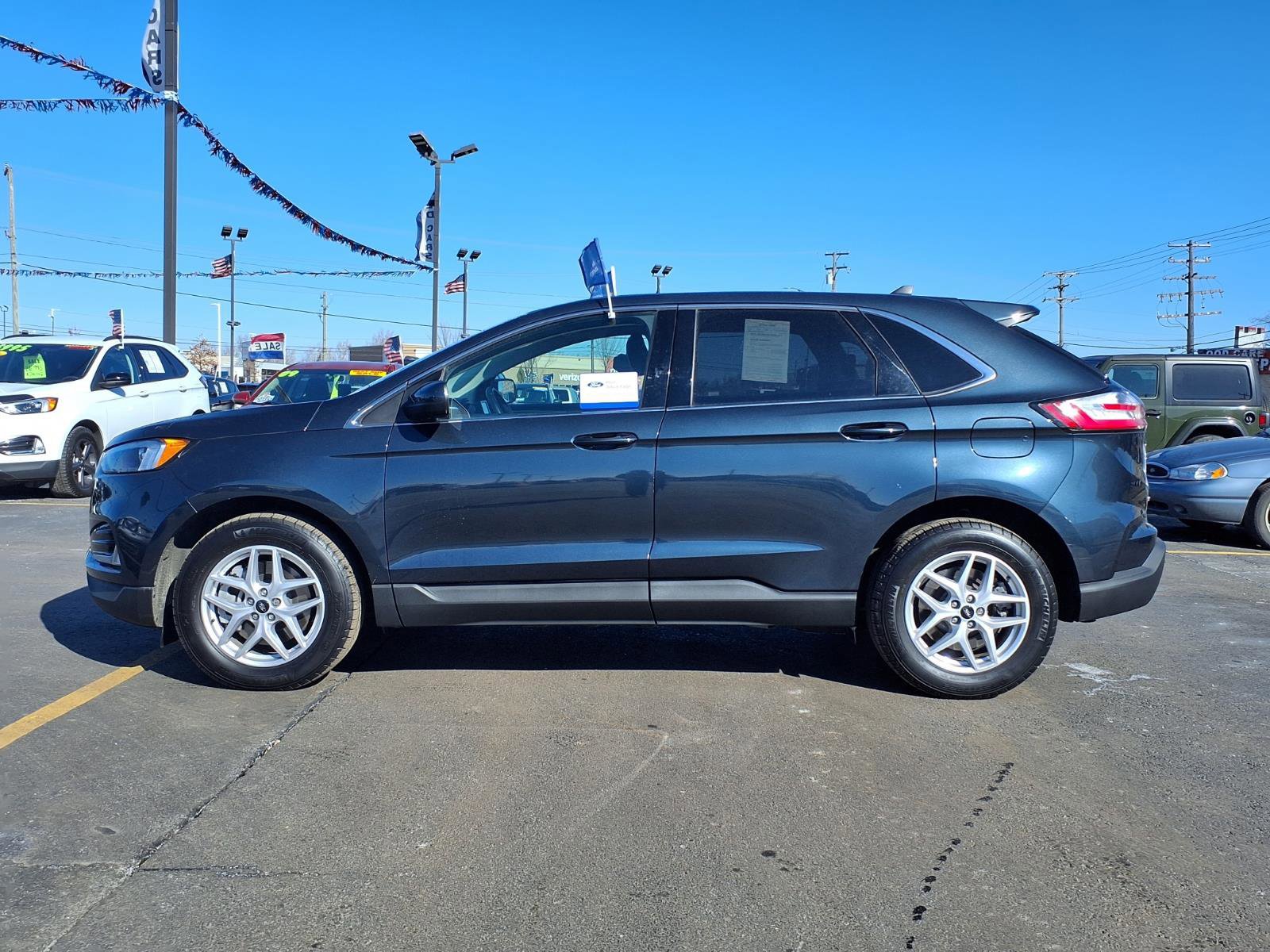 Certified 2023 Ford Edge SEL w/ Convenience Package image 2