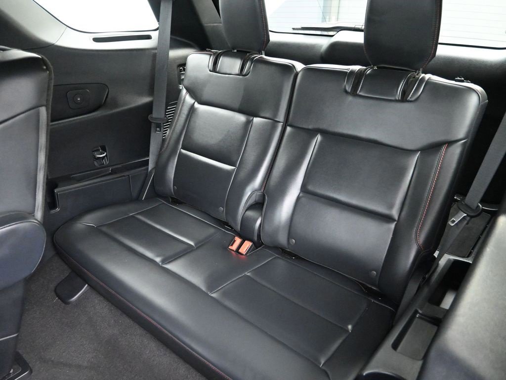 Certified 2025 Ford Explorer ST-Line w/ Premium Package image 40