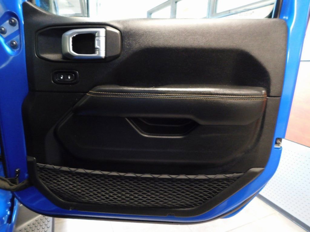 Used 2022 Jeep Wrangler Unlimited Sahara image 39