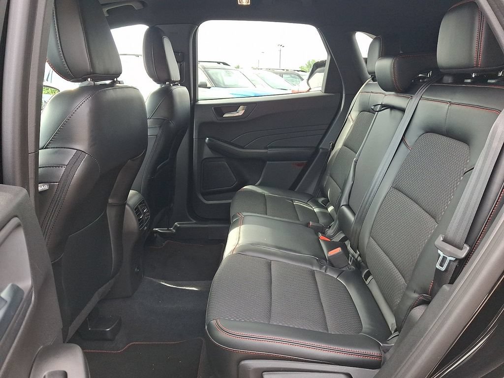 Certified 2023 Ford Escape ST-Line w/ Tech Pack #1 AWD/4WD image 10