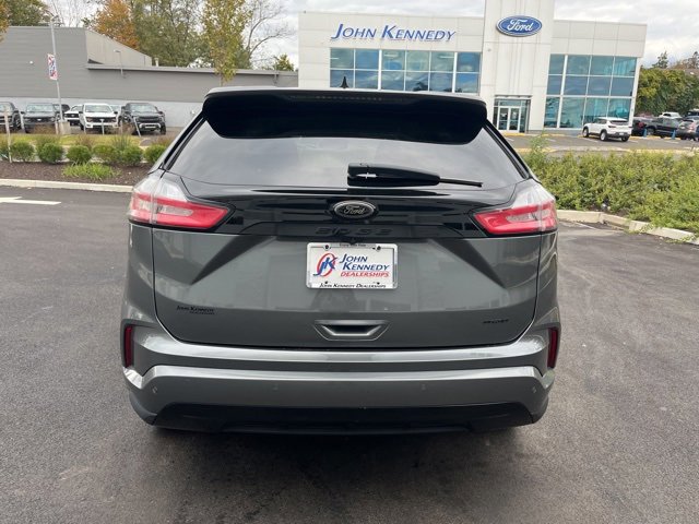 Certified 2022 Ford Edge SE w/ Black Appearance Package image 4