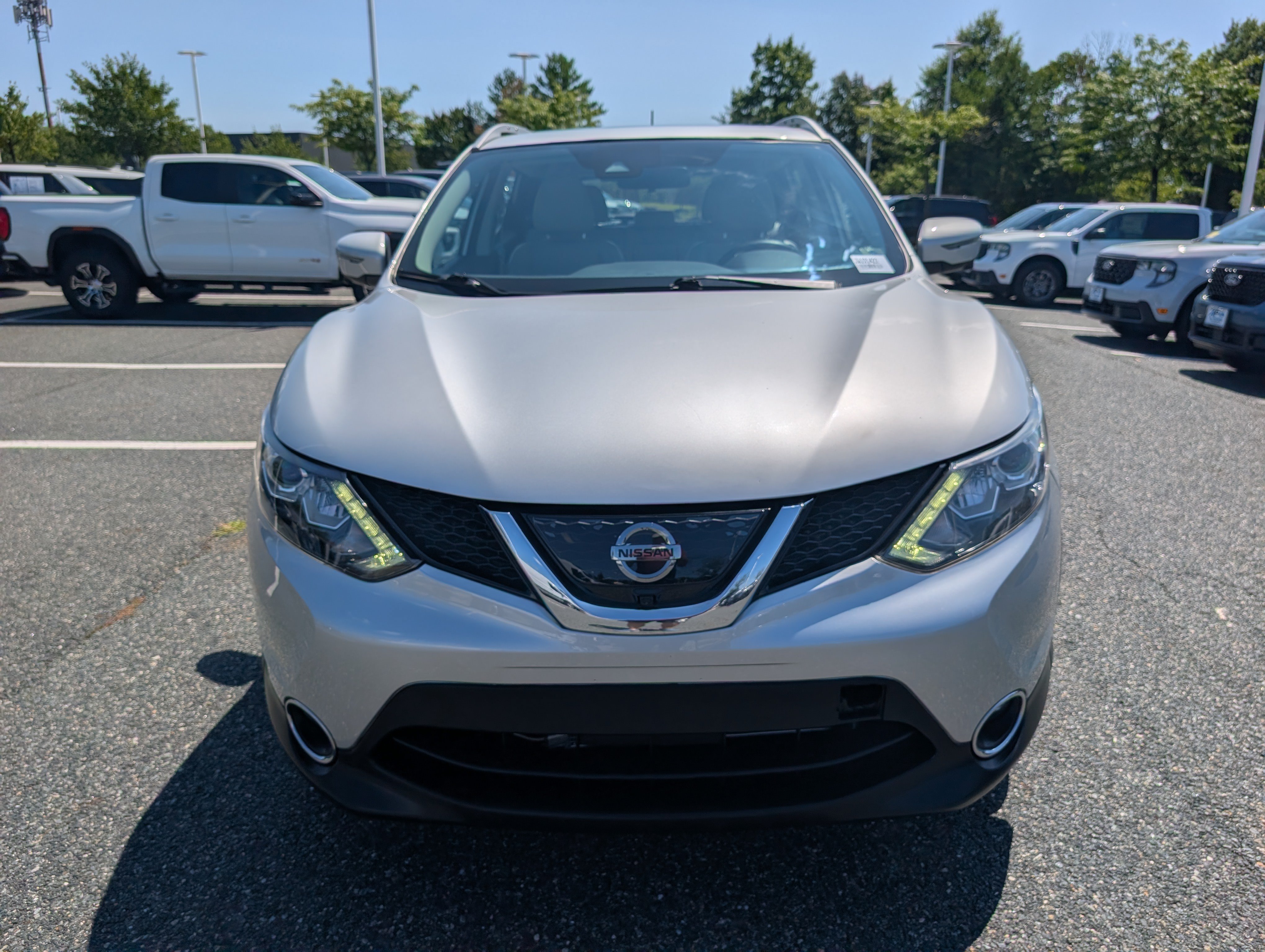 Used 2018 Nissan Rogue Sport SL w/ SL Premium Package FWD image 8