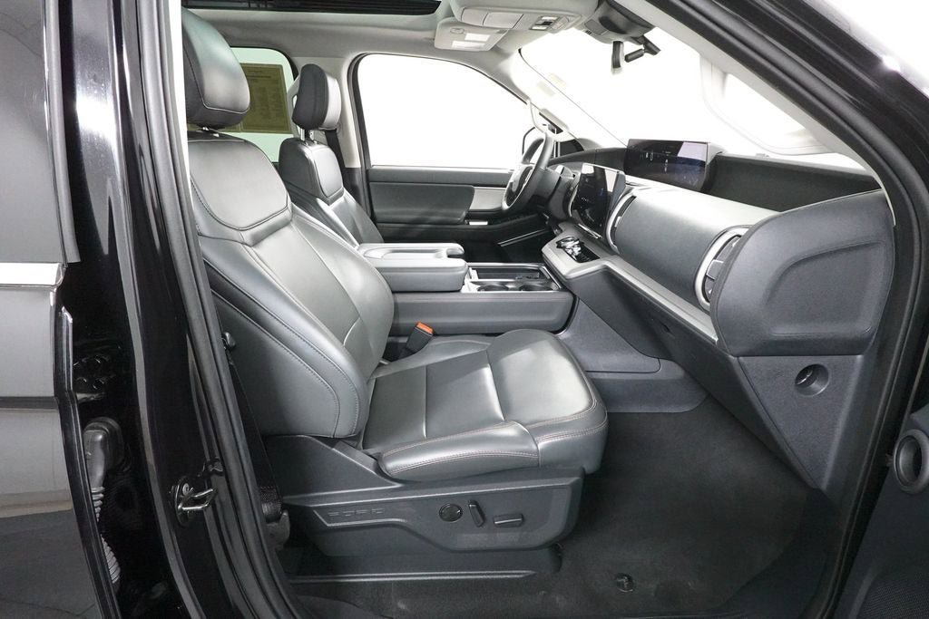 Certified 2025 Ford Expedition Active AWD/4WD image 35