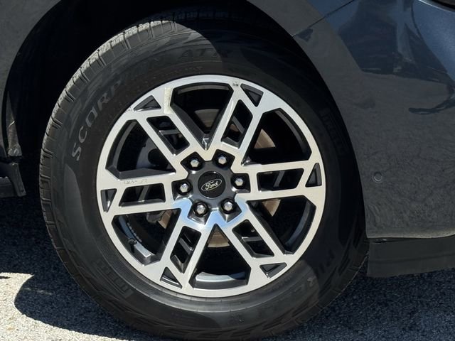 Certified 2025 Ford Expedition Active image 34