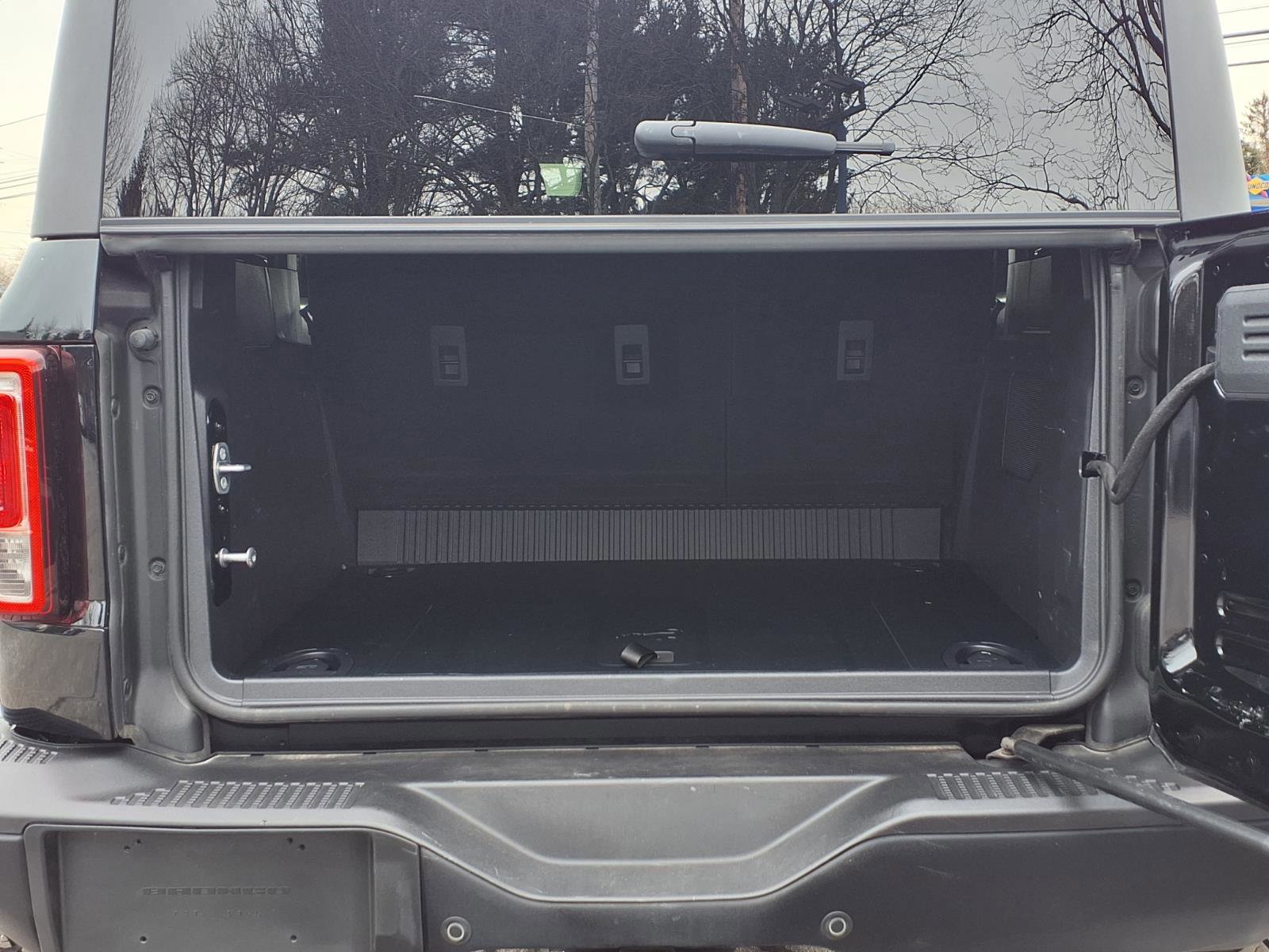 Certified 2024 Ford Bronco Black Diamond w/ Sasquatch Package image 17