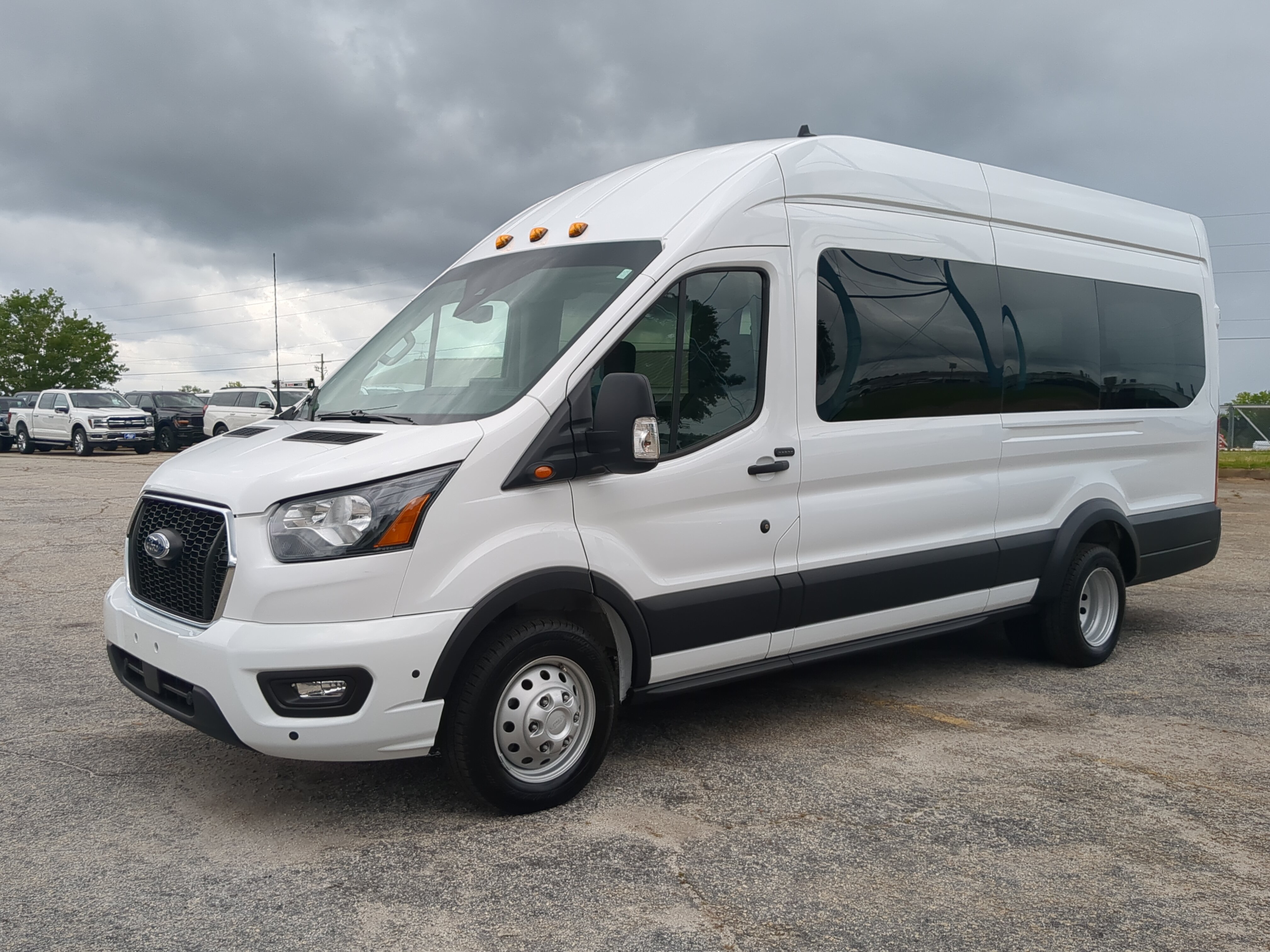 Certified 2025 Ford Transit 350 XLT RWD image 6