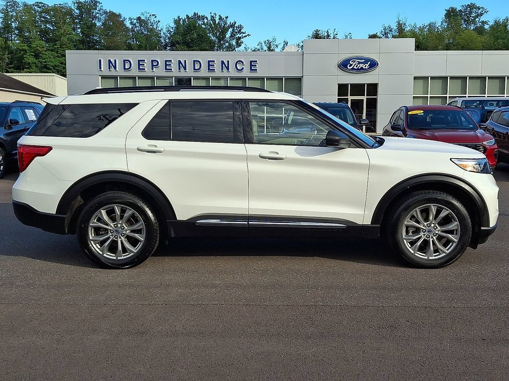 Certified 2023 Ford Explorer XLT w/ Equipment Group 202A AWD/4WD image 12