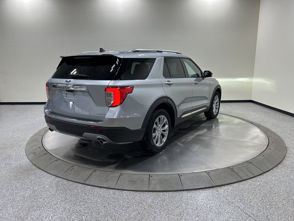 Certified 2023 Ford Explorer Limited w/ Equipment Group 301A image 7