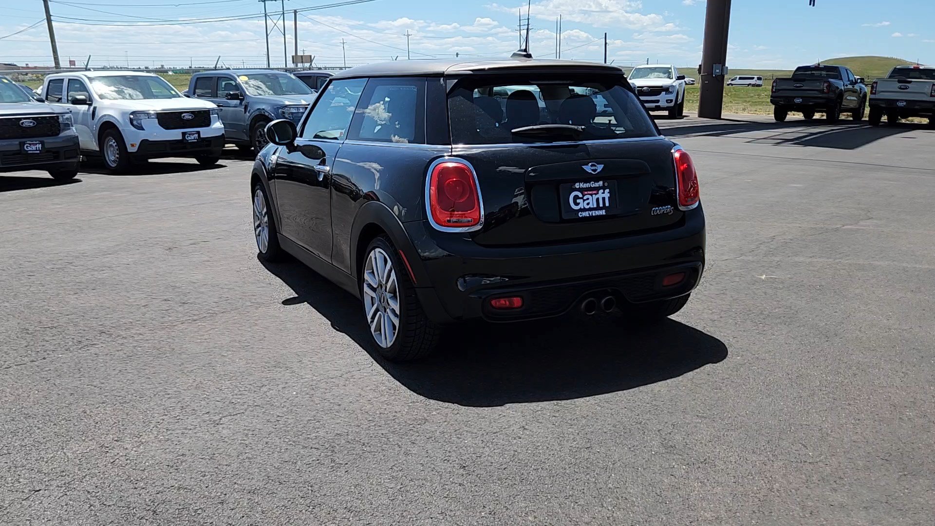 Used 2017 MINI Cooper S FWD image 3