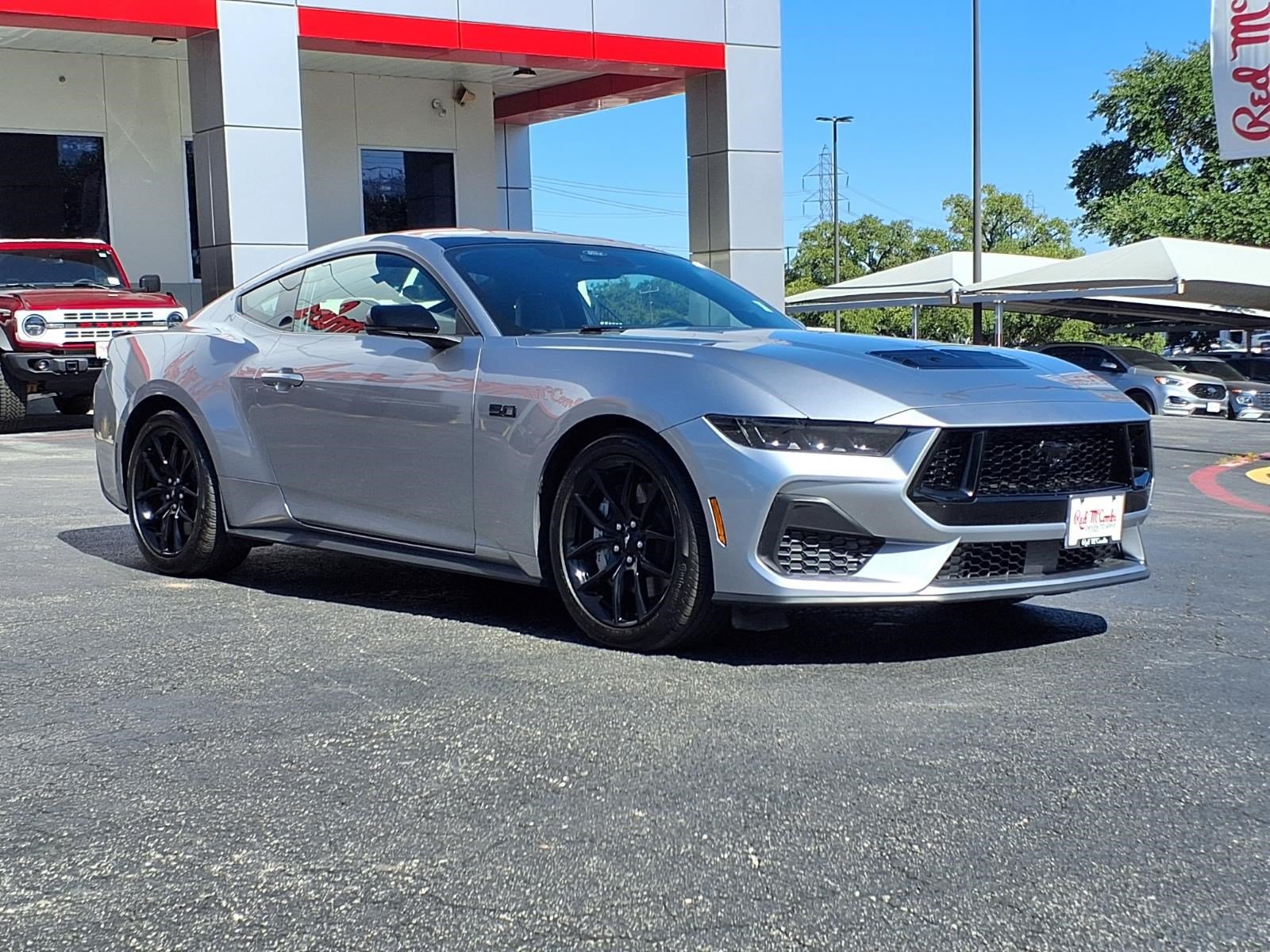 Certified 2025 Ford Mustang GT Premium RWD image 4