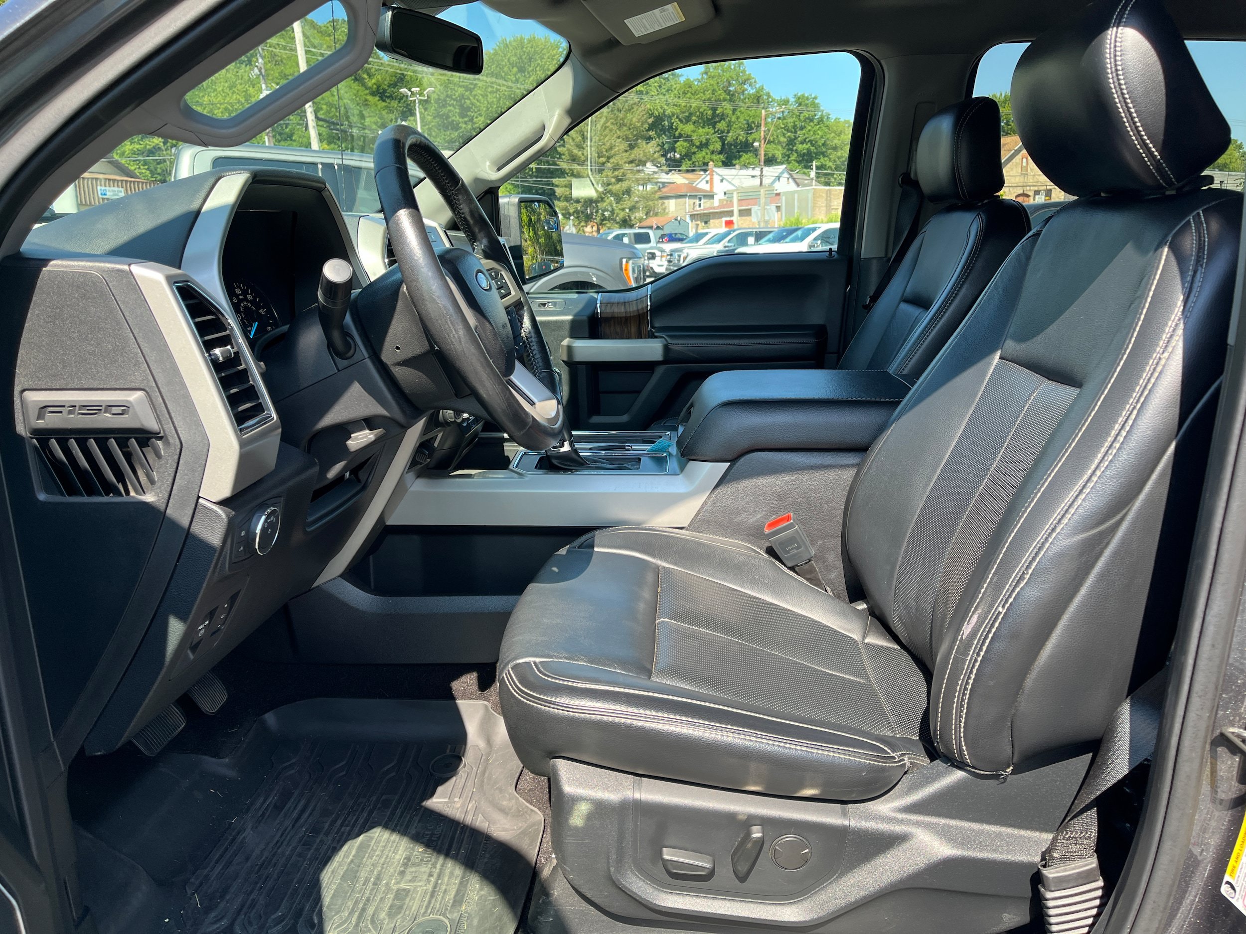 Certified 2019 Ford F150 Lariat w/ Trailer Tow Package AWD/4WD image 17