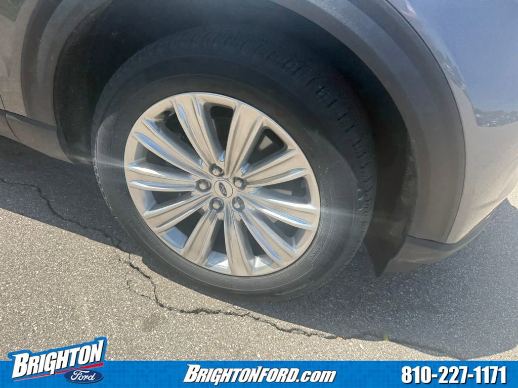 Certified 2023 Ford Explorer Limited w/ Hybrid Equipment Group 310A AWD/4WD image 11