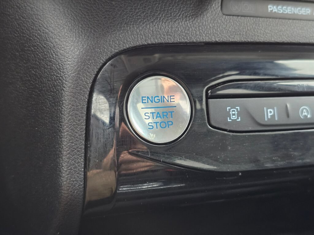 Certified 2024 Ford Escape Platinum AWD/4WD image 34