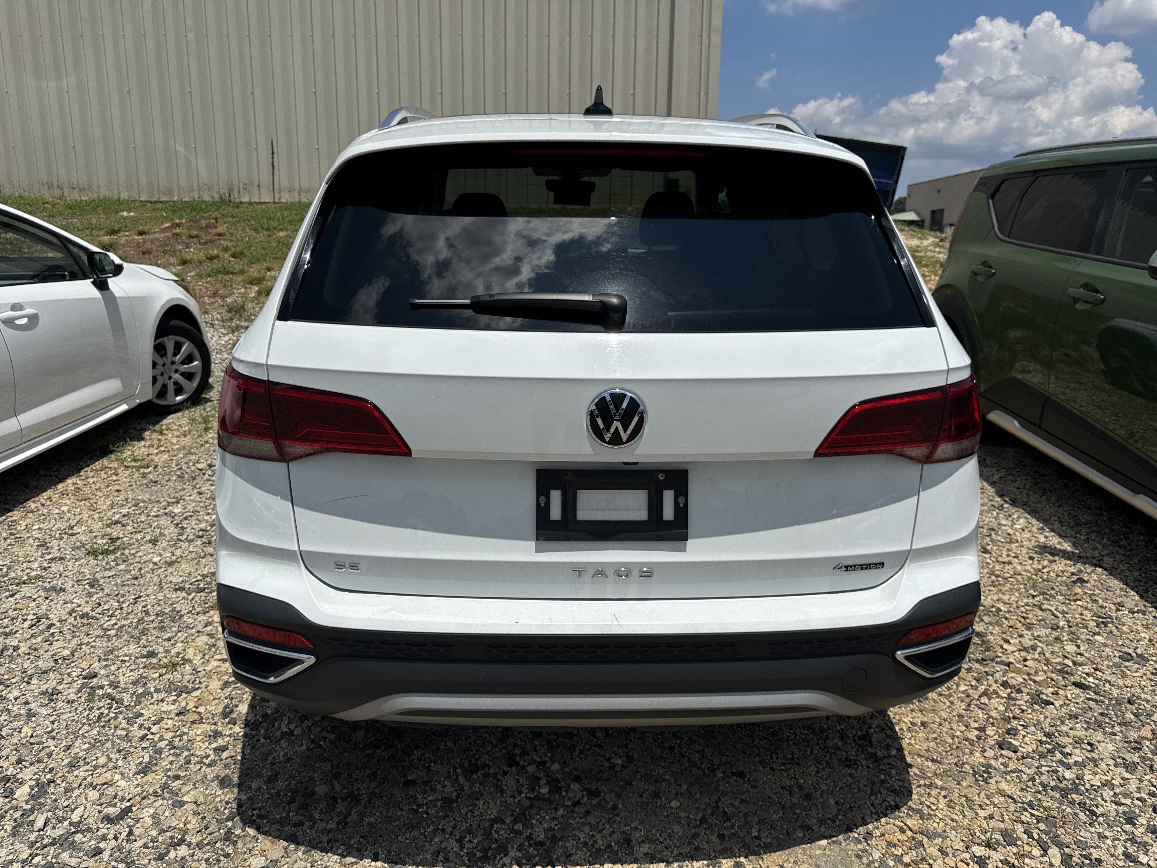 Used 2024 Volkswagen Taos SE AWD/4WD image 5