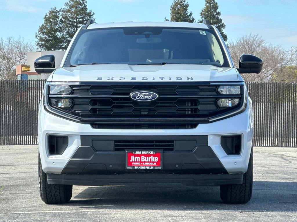 Certified 2025 Ford Expedition Active image 9
