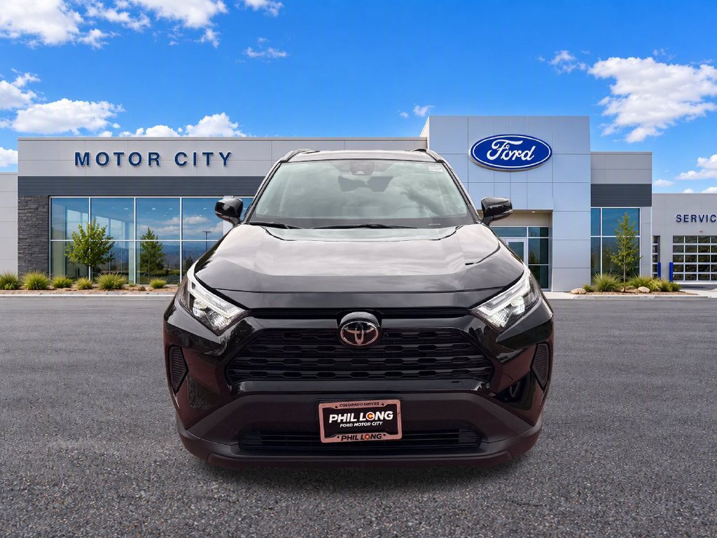 Used 2025 Toyota RAV4 XLE AWD/4WD image 2