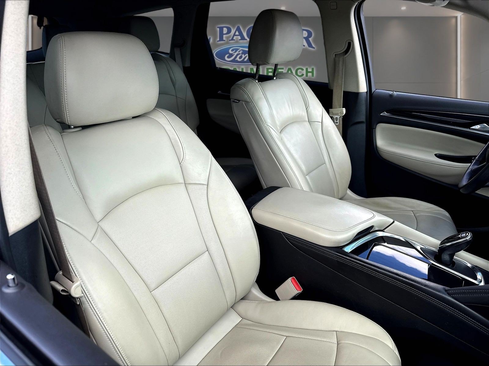 Used 2020 Buick Enclave Essence w/ Sound and Sites Package FWD image 34
