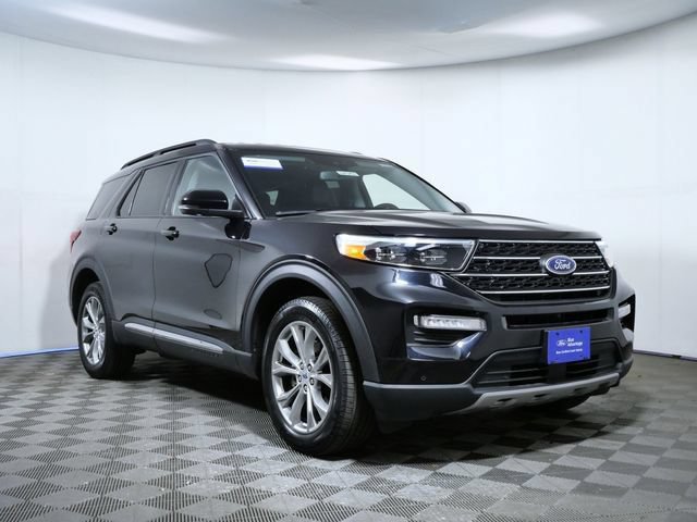 Certified 2024 Ford Explorer XLT w/ Equipment Group 202A AWD/4WD image 1